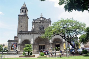 Alte Kathedrale im Zentrum von Manila