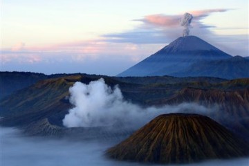 Kraterlandschaft auf Java - Indonesien