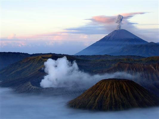 Kraterlandschaft auf Java - Indonesien