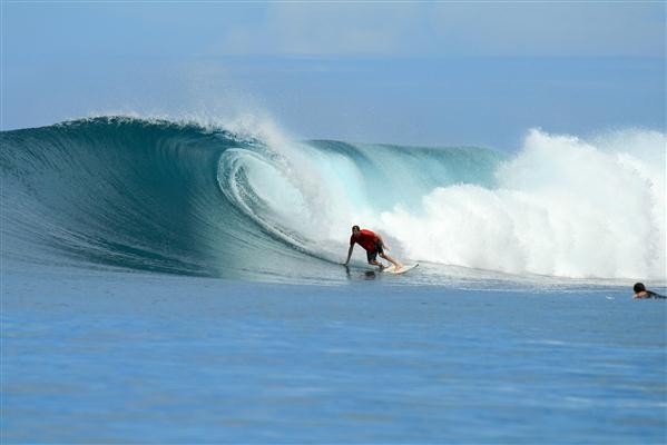 Surfer auf Mentawai-Insel - Indonesien