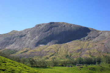 Der Berg Anaimudi im Eravikulam Nationalpark