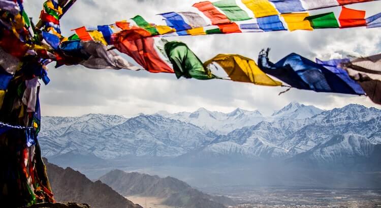 Tibetische Gebetsfahnen - Set Von 10 Mit Windpferd Und Symbolen, Handgefertigt In Nepal