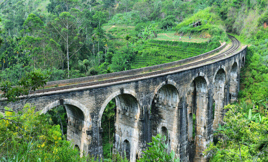 neun bogen brücke in sri lanka