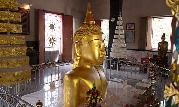 buddha statue Wat Phra Thong